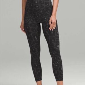 Lululemon Align High-Rise Pant 25"
Spray Leopard Black Multi